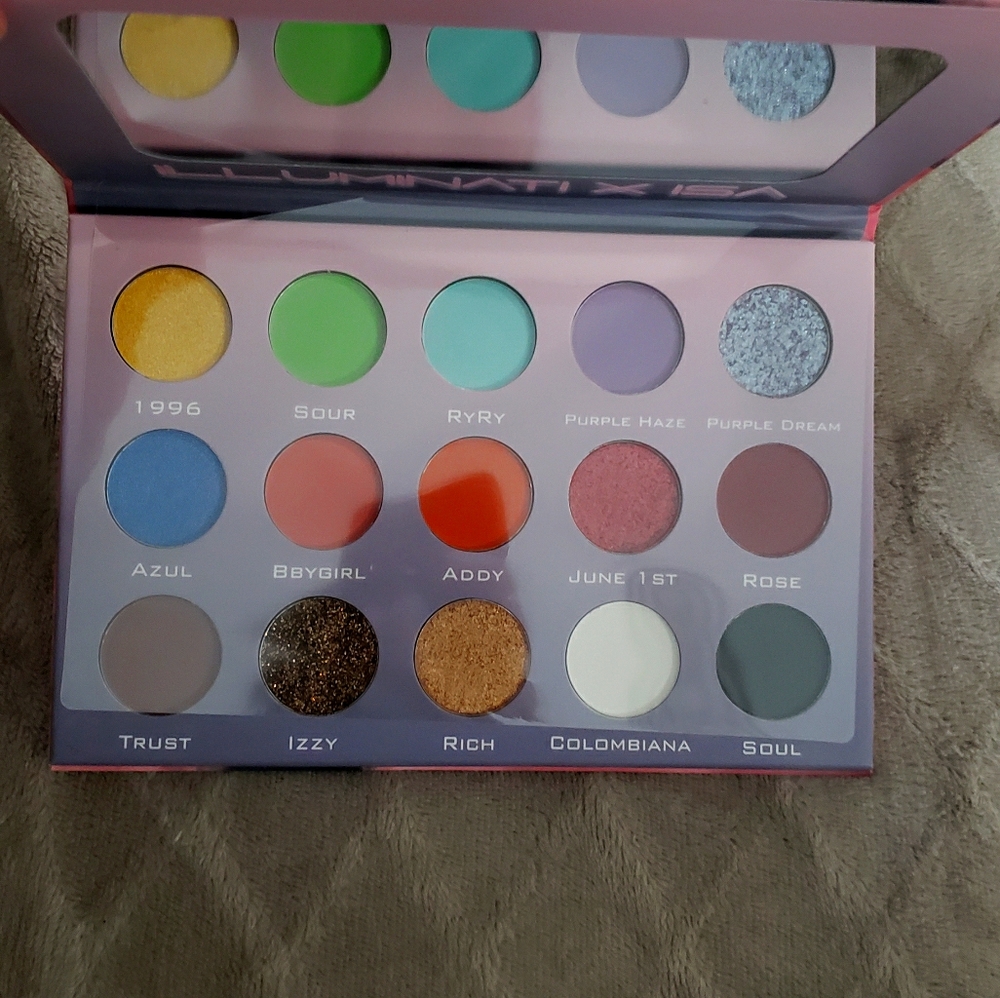 Eyeshadow pallete